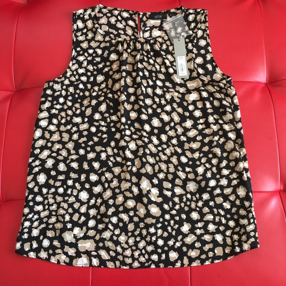 NWT Apt 9 size medium top